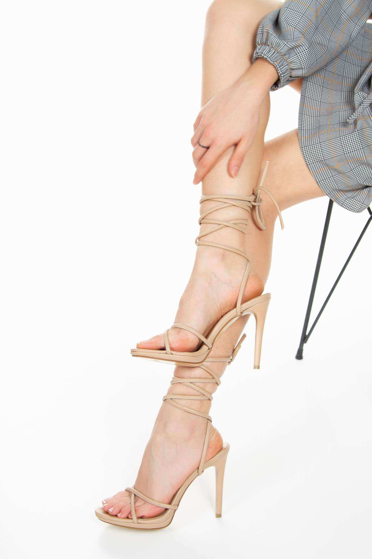Kadın Nude Bilekten Bağlamalı Platform Topuklu Yazlık Ayakkabı